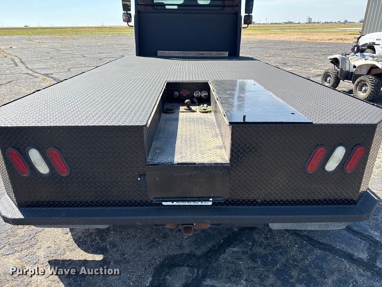 image for item DZ8913 2007 International 4300 flatbed truck