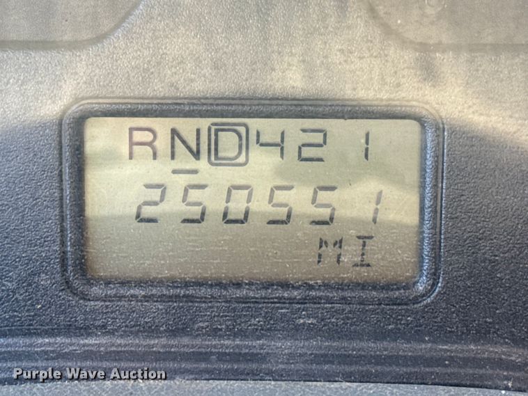 image for item DZ8913 2007 International 4300 flatbed truck