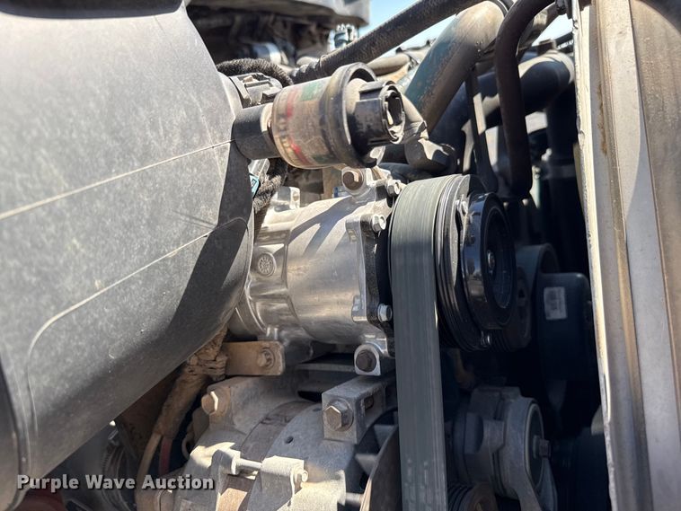 image for item DZ8913 2007 International 4300 flatbed truck