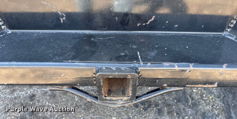 image for item DZ8914 2002 Ford F550 flatbed truck