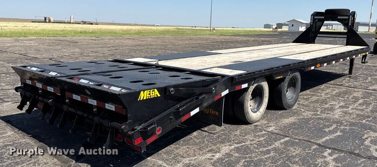 image for item DZ8916 2020 Big Tex 25GN-25BK+5MR equipment trailer