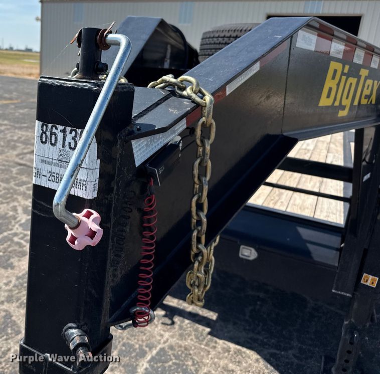 image for item DZ8916 2020 Big Tex 25GN-25BK+5MR equipment trailer
