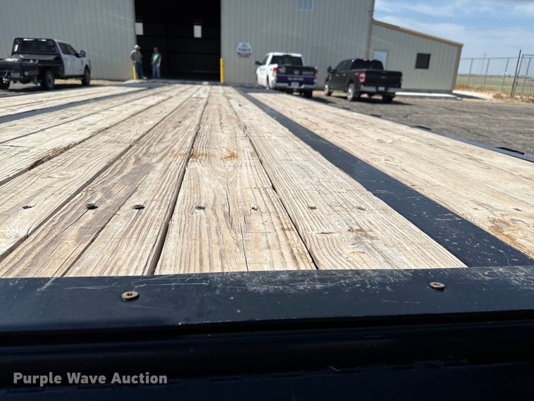 image for item DZ8916 2020 Big Tex 25GN-25BK+5MR equipment trailer