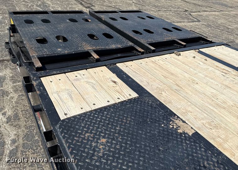 image for item DZ8916 2020 Big Tex 25GN-25BK+5MR equipment trailer