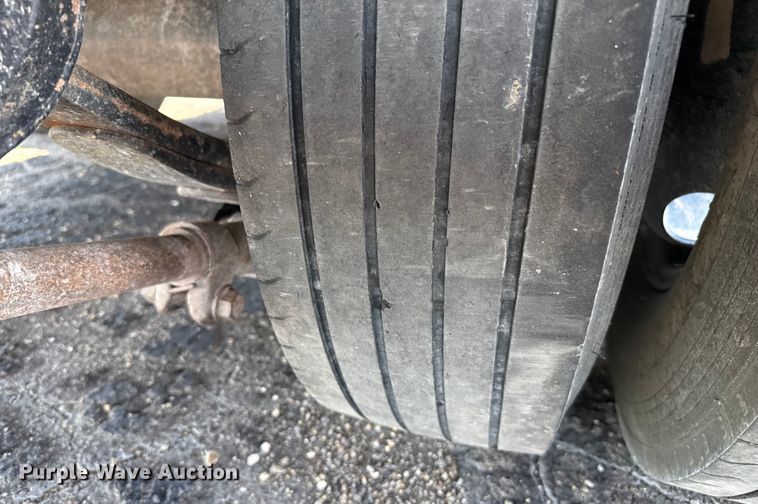 image for item DZ8916 2020 Big Tex 25GN-25BK+5MR equipment trailer