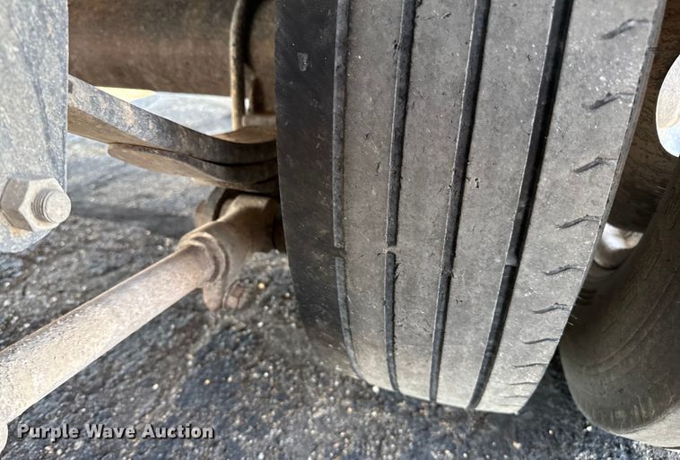 image for item DZ8916 2020 Big Tex 25GN-25BK+5MR equipment trailer