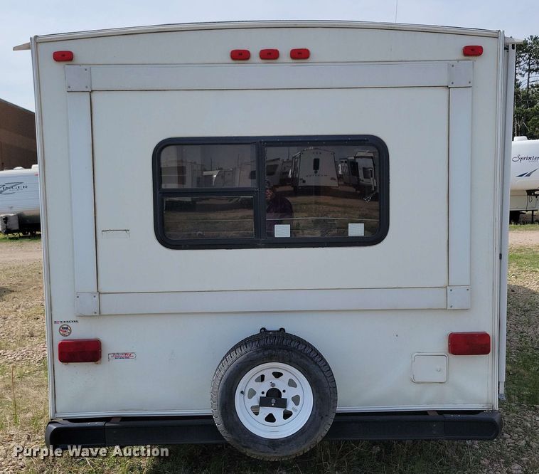 image for item EA2438 2008 Kodiak camper