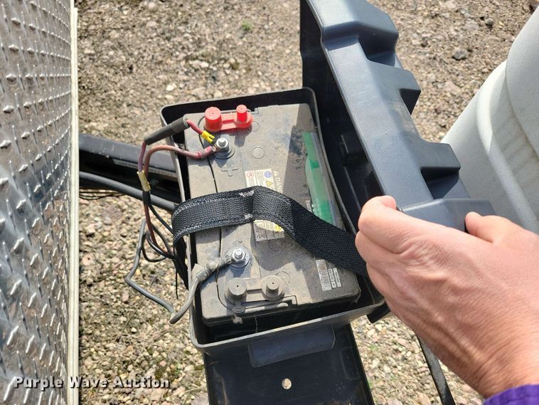 image for item EA2438 2008 Kodiak camper