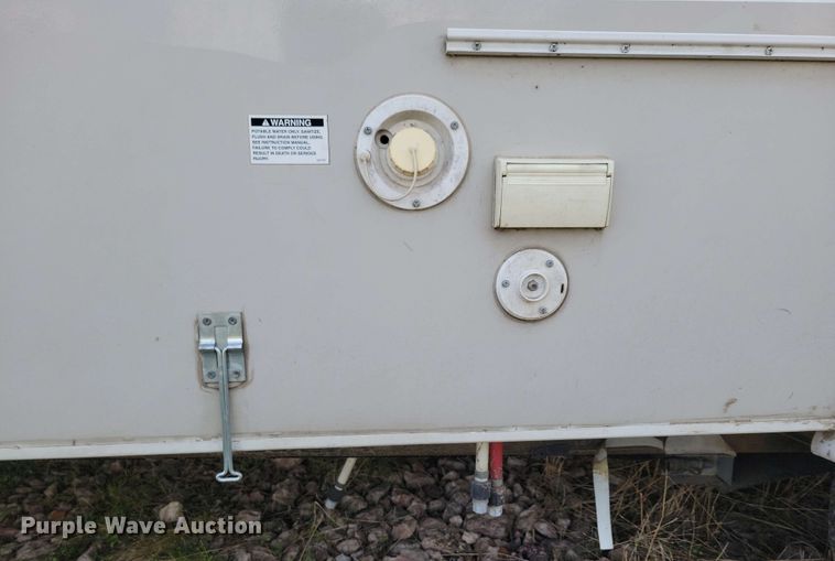 image for item EA2438 2008 Kodiak camper