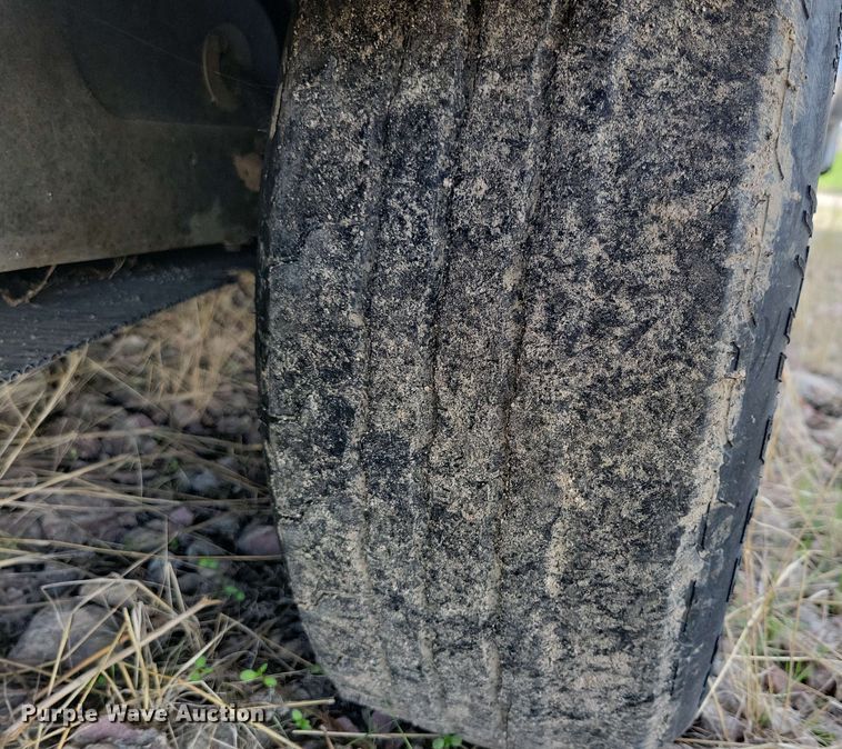 image for item EA2438 2008 Kodiak camper