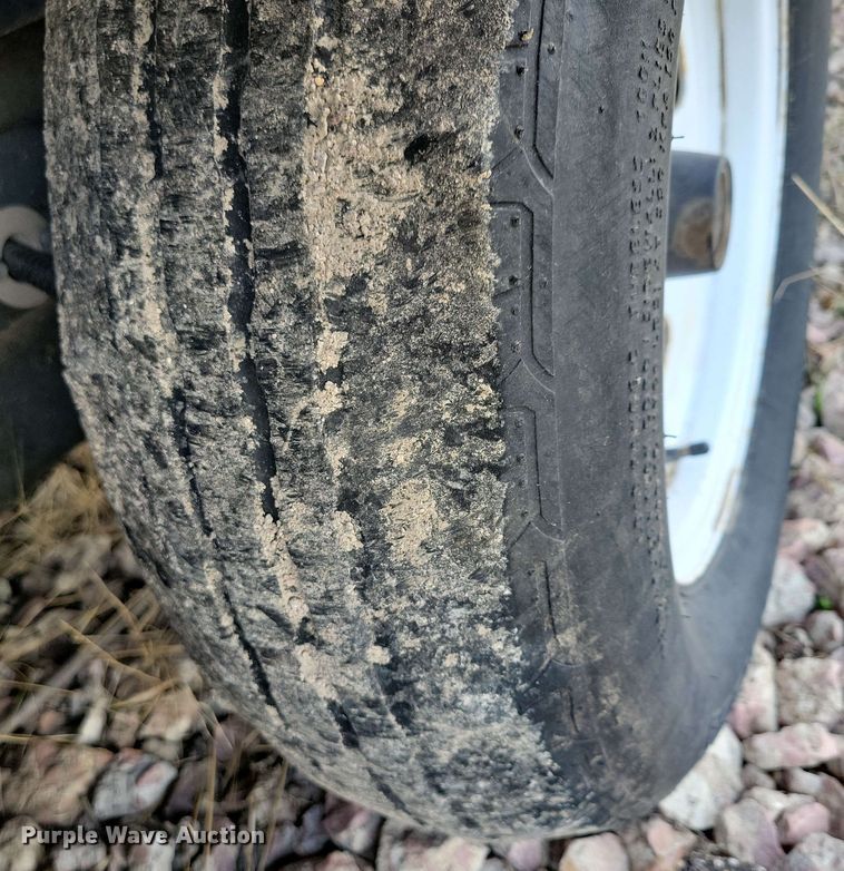 image for item EA2438 2008 Kodiak camper