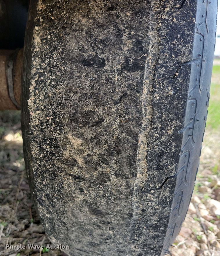 image for item EA2438 2008 Kodiak camper