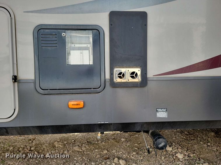 image for item EA2439 2013 Forest River Columbus camper