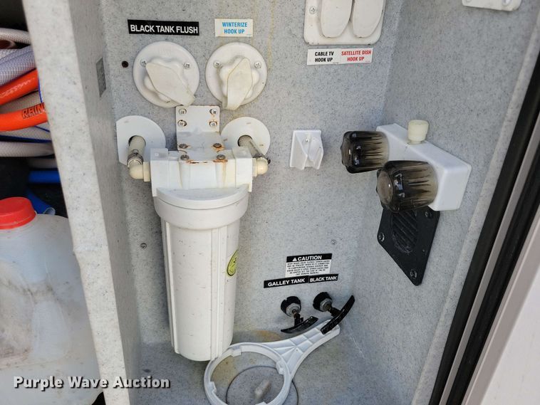 image for item EA2439 2013 Forest River Columbus camper