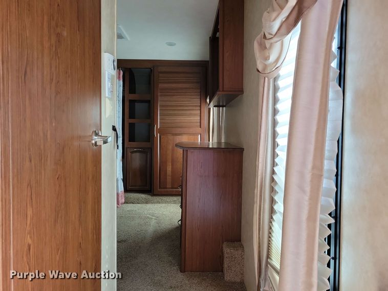 image for item EA2439 2013 Forest River Columbus camper