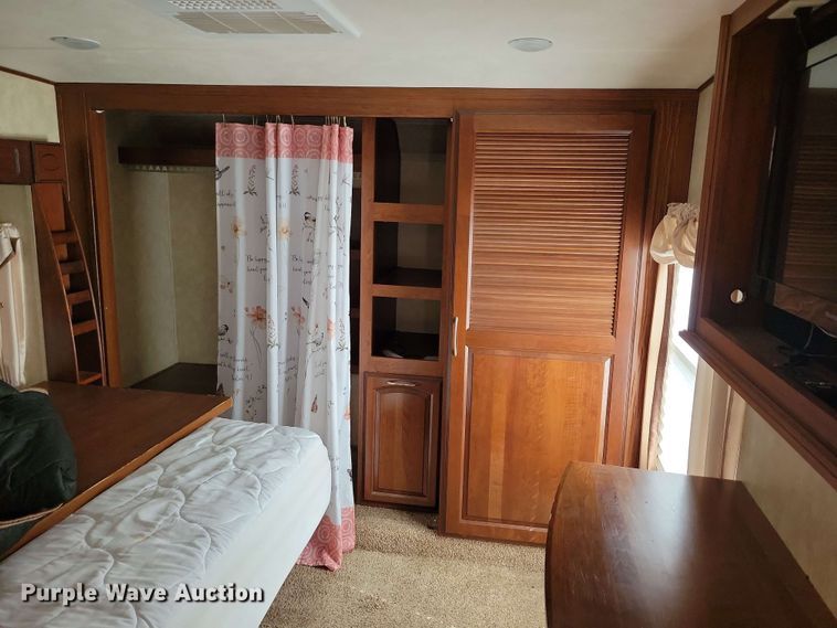 image for item EA2439 2013 Forest River Columbus camper