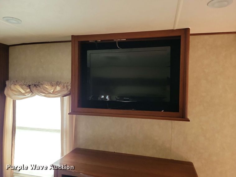 image for item EA2439 2013 Forest River Columbus camper