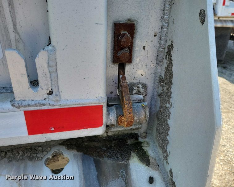 image for item EA2480 1994 Brady Truck Equip end dump pup trailer