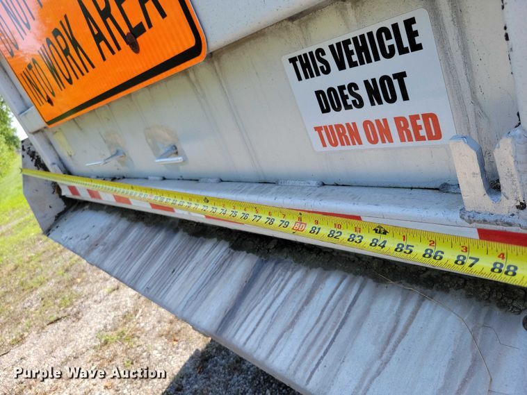 image for item EA2480 1994 Brady Truck Equip end dump pup trailer