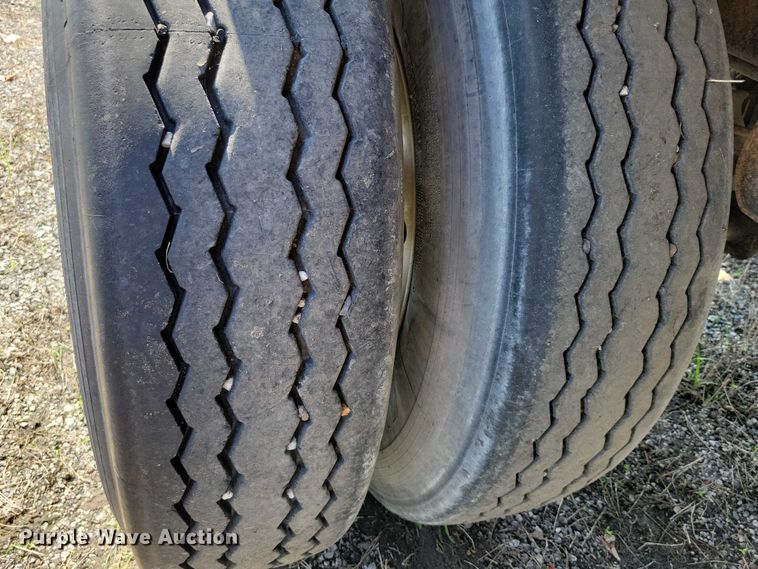 image for item EA2480 1994 Brady Truck Equip end dump pup trailer