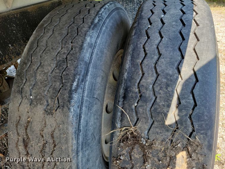 image for item EA2480 1994 Brady Truck Equip end dump pup trailer