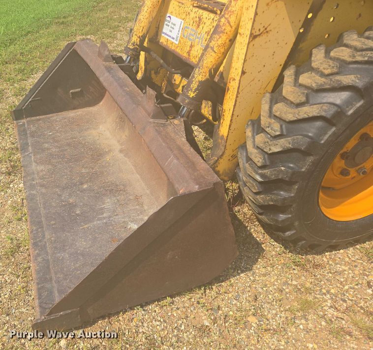 image for item EB0990 1998 Gehl 4625SX skid steer loader