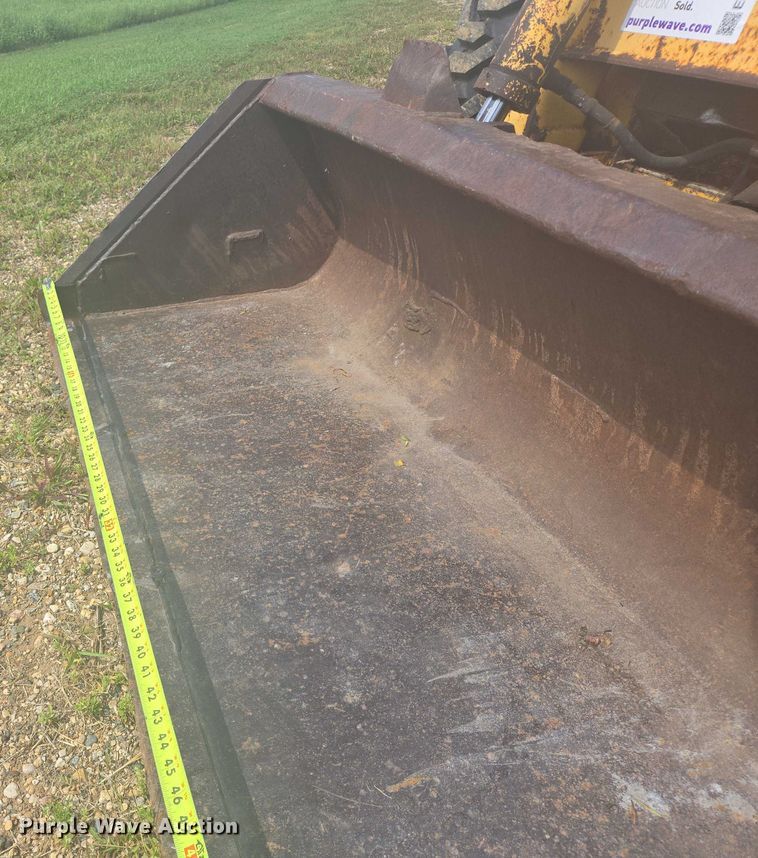 image for item EB0990 1998 Gehl 4625SX skid steer loader