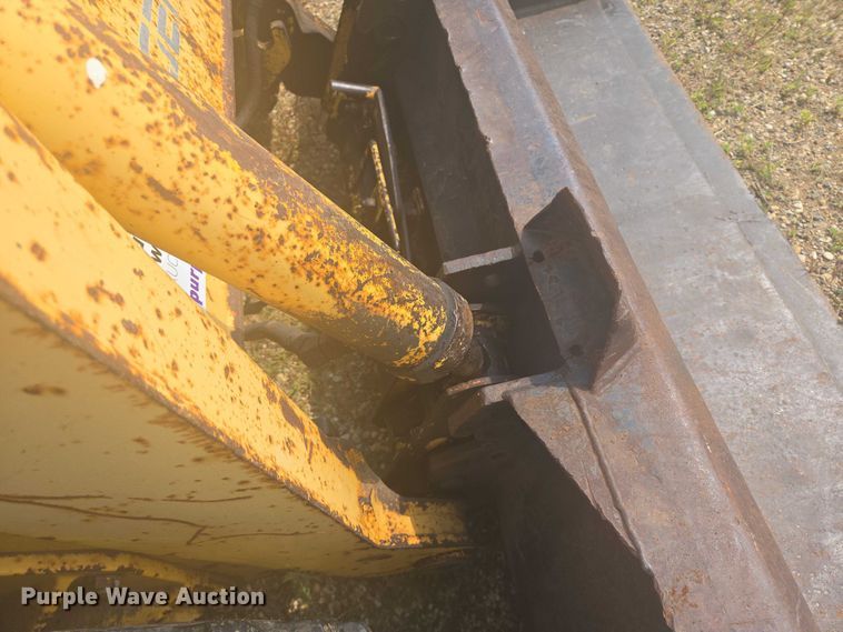 image for item EB0990 1998 Gehl 4625SX skid steer loader
