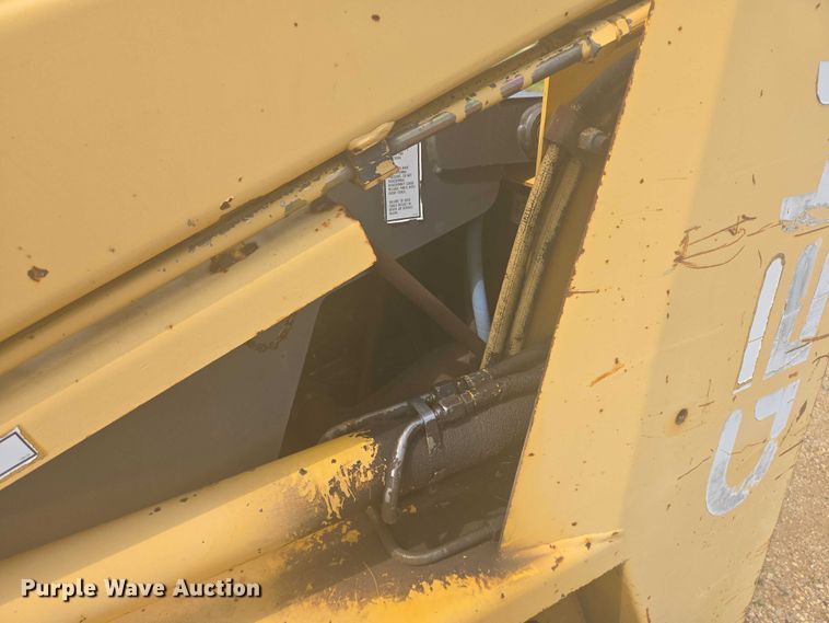 image for item EB0990 1998 Gehl 4625SX skid steer loader
