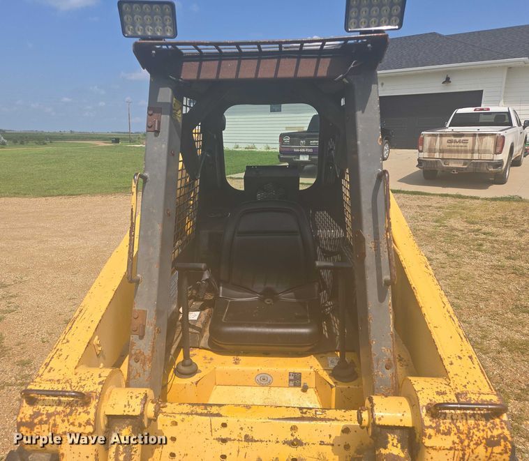 image for item EB0990 1998 Gehl 4625SX skid steer loader