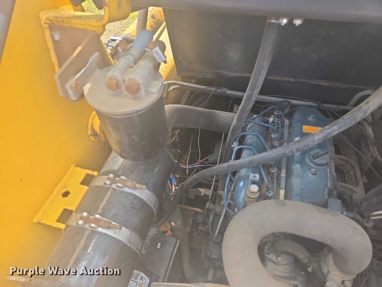 image for item EB0990 1998 Gehl 4625SX skid steer loader