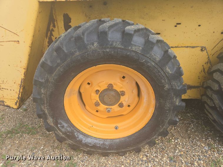 image for item EB0990 1998 Gehl 4625SX skid steer loader