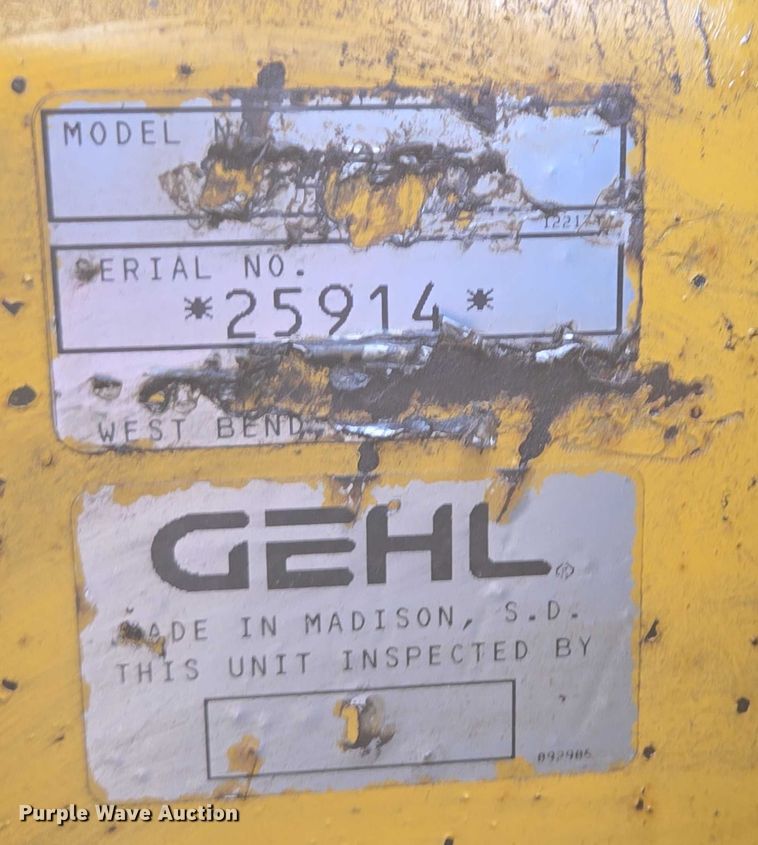 image for item EB0990 1998 Gehl 4625SX skid steer loader