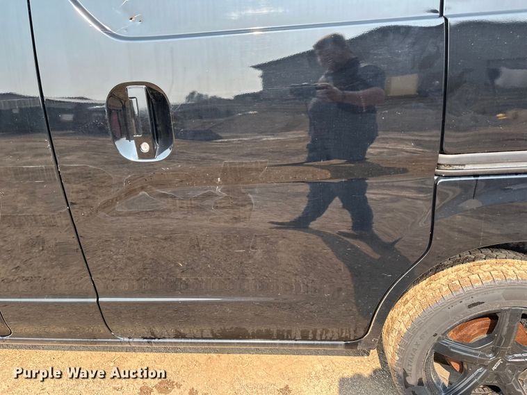 image for item EB2811 2017 Chevrolet City Express van