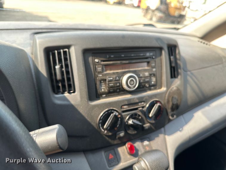 image for item EB2811 2017 Chevrolet City Express van