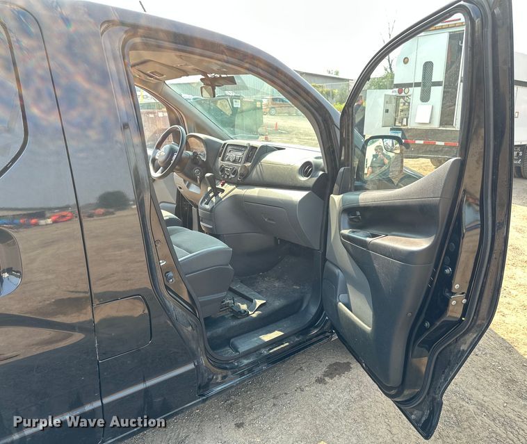 image for item EB2811 2017 Chevrolet City Express van