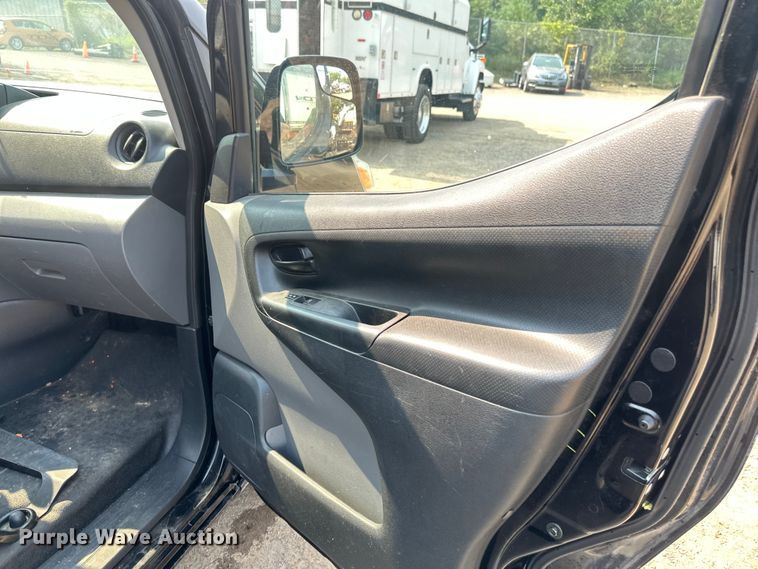 image for item EB2811 2017 Chevrolet City Express van