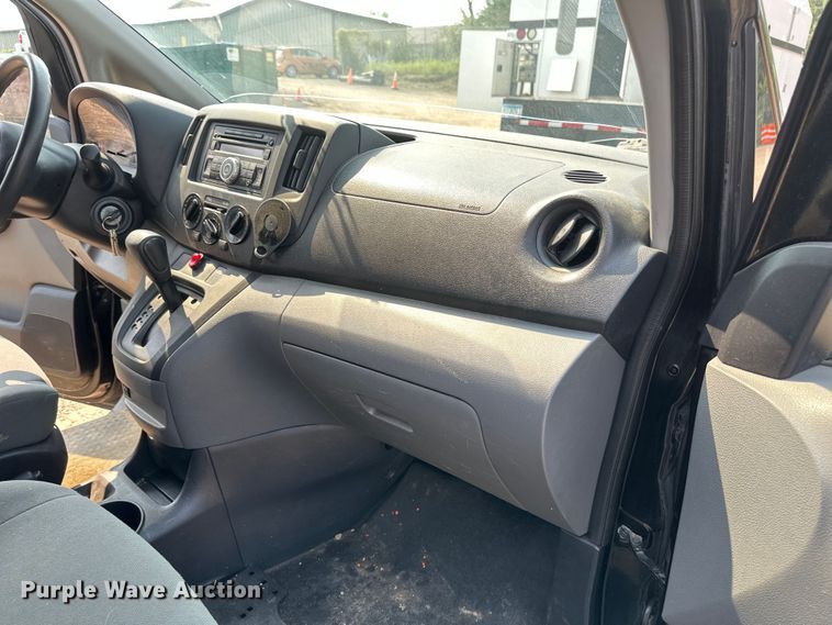 image for item EB2811 2017 Chevrolet City Express van