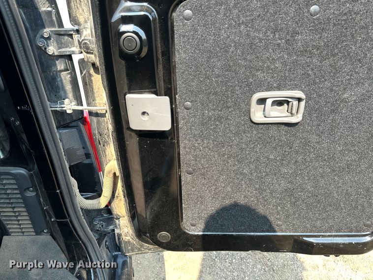 image for item EB2811 2017 Chevrolet City Express van