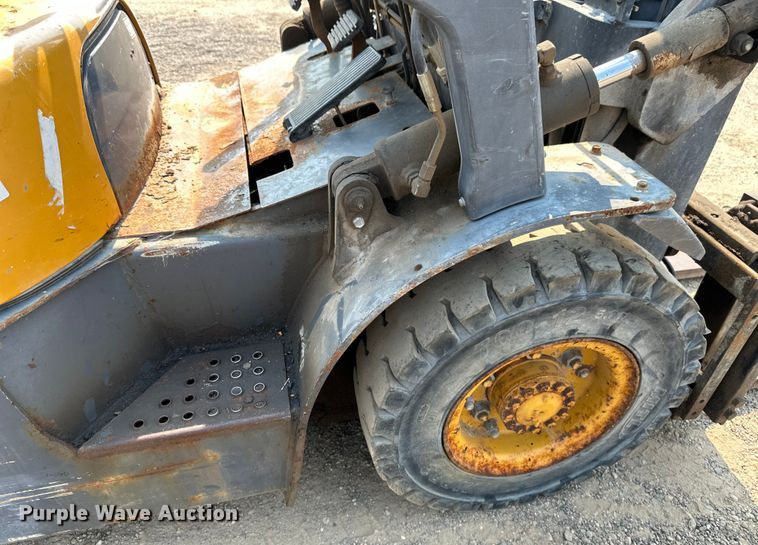 image for item EB2813 TCM FG20N5T forklift