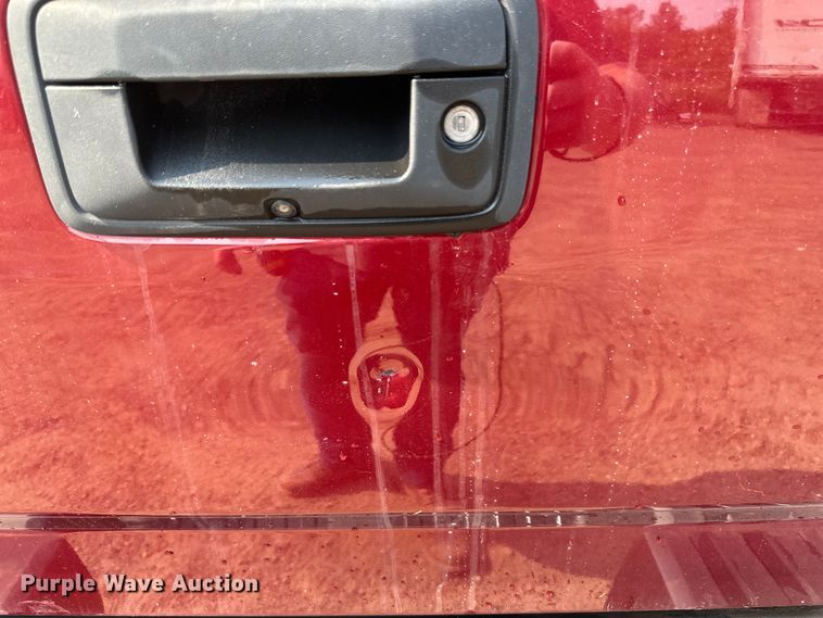 image for item EB2815 2016 GMC Sierra 1500 Double Cab pickup truck