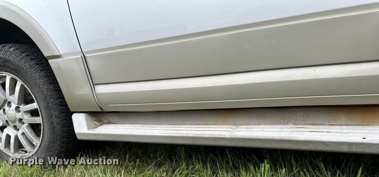 image for item EB2834 2010 Ford Expedition King Ranch SUV