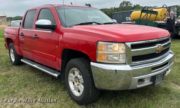 image for item EB2835 2008 Chevrolet Silverado 1500 Crew Cab pickup truck