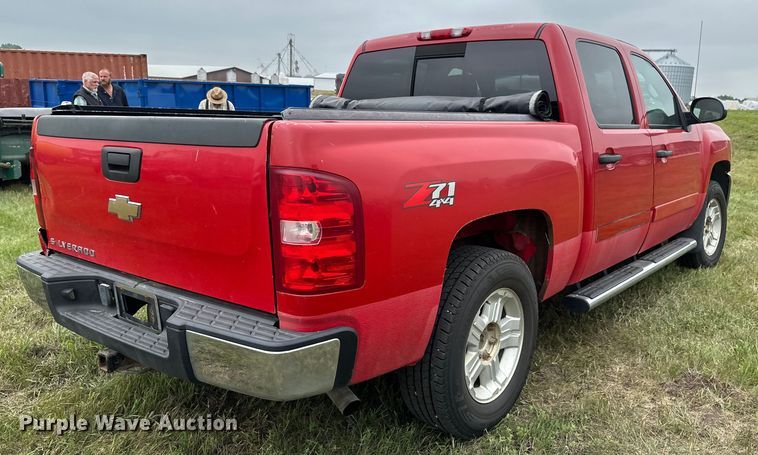 image for item EB2835 2008 Chevrolet Silverado 1500 Crew Cab pickup truck