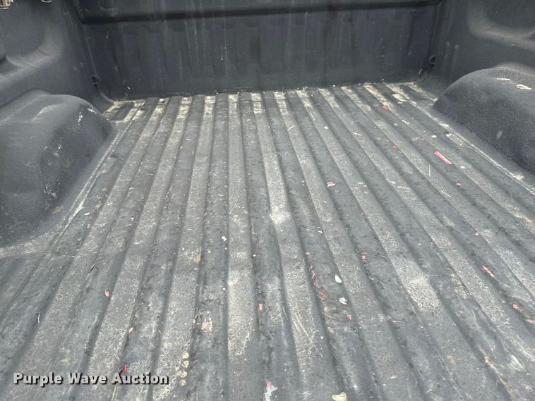 image for item EB2835 2008 Chevrolet Silverado 1500 Crew Cab pickup truck