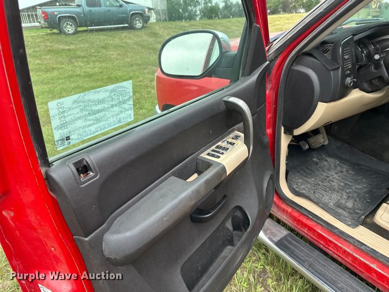 image for item EB2835 2008 Chevrolet Silverado 1500 Crew Cab pickup truck