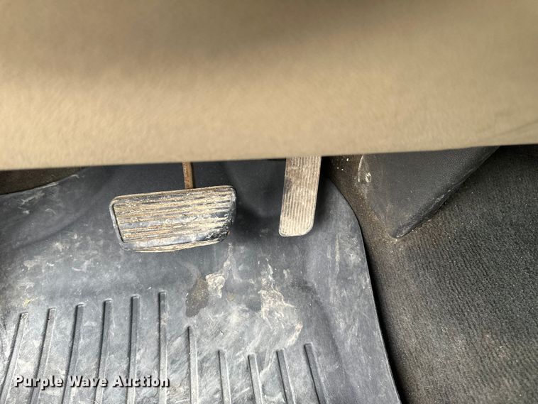 image for item EB2835 2008 Chevrolet Silverado 1500 Crew Cab pickup truck