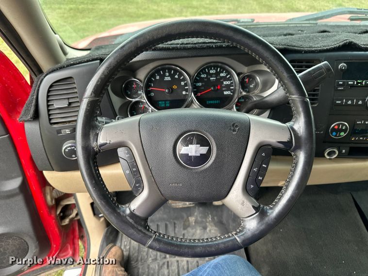 image for item EB2835 2008 Chevrolet Silverado 1500 Crew Cab pickup truck