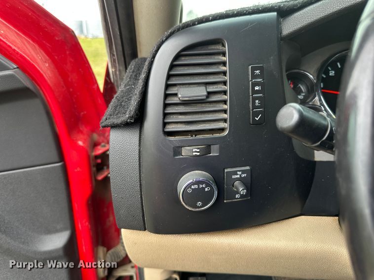 image for item EB2835 2008 Chevrolet Silverado 1500 Crew Cab pickup truck