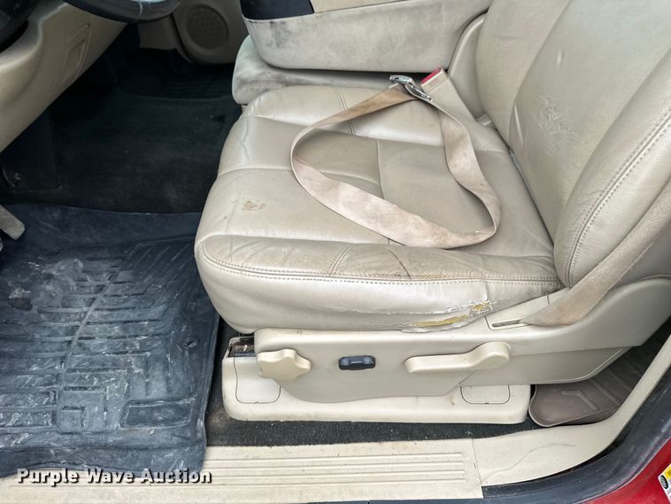 image for item EB2835 2008 Chevrolet Silverado 1500 Crew Cab pickup truck